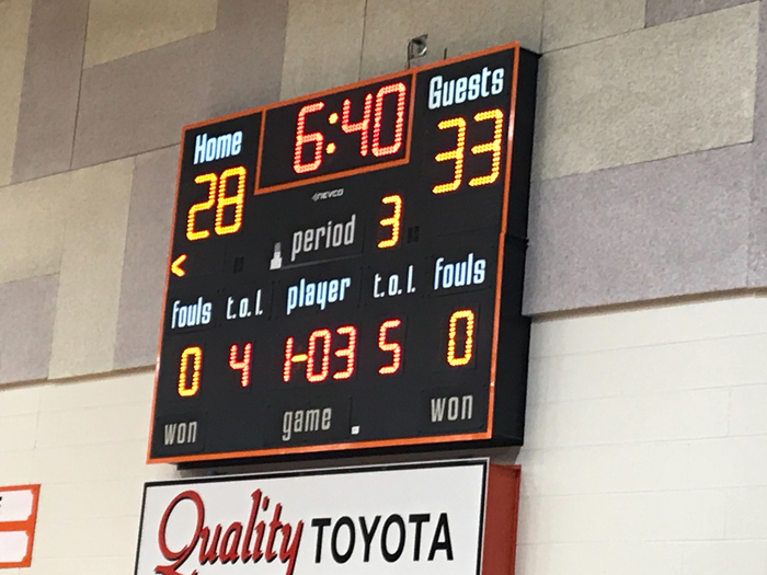 Bullpup boys up 5 at half
